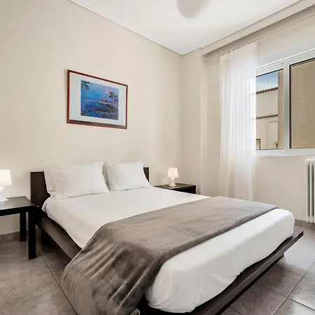 Fabulous Central Apartment Close To The Sea! Chalkida Exterior photo