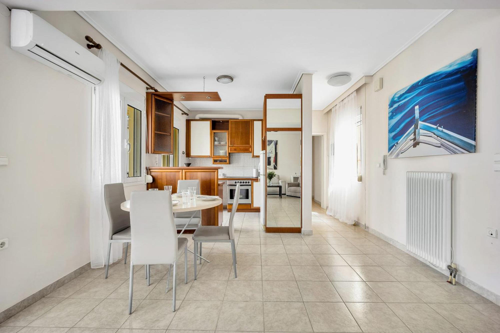 Fabulous Close To The Sea! Apartment Chalkida